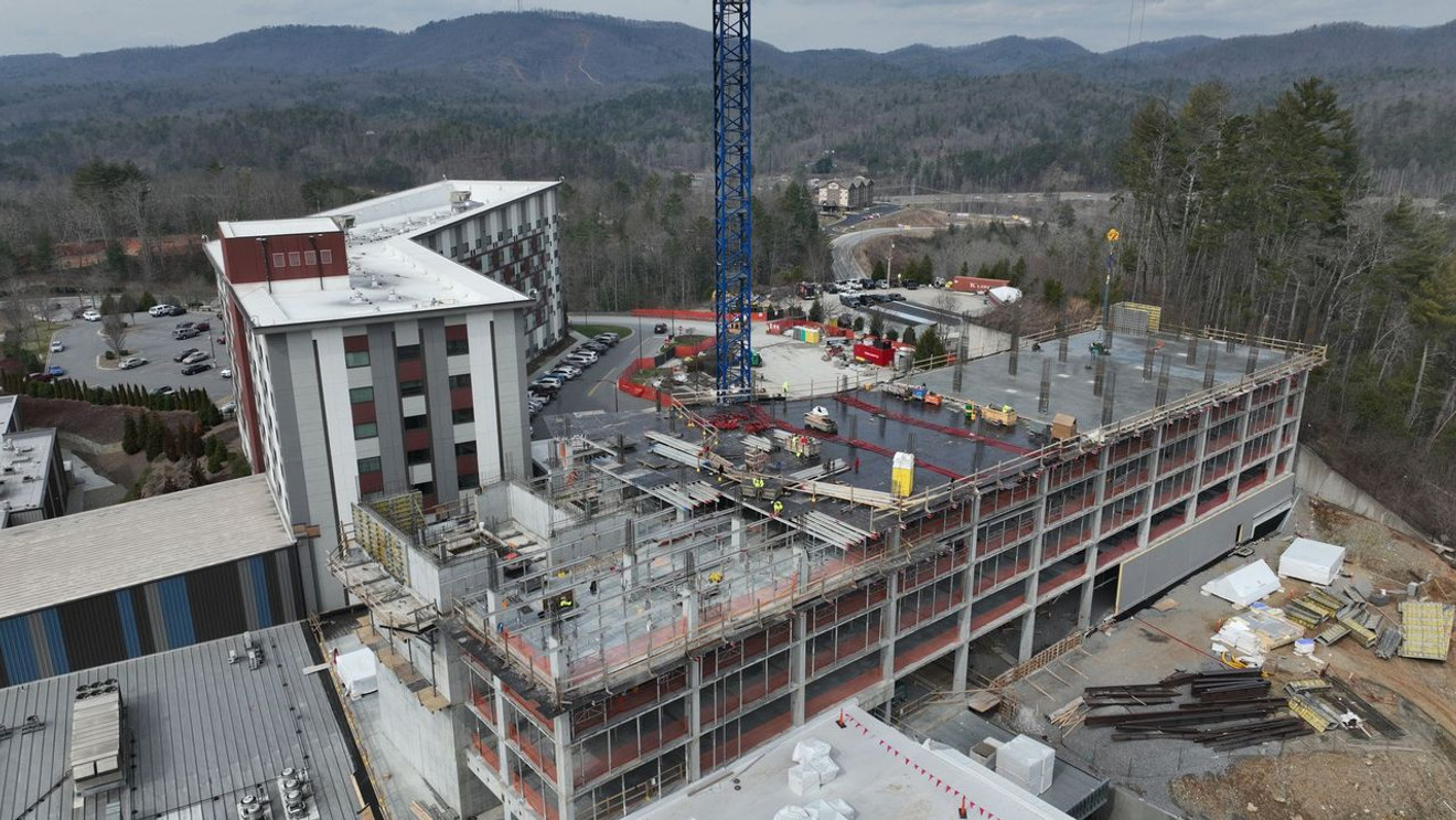 Hospitality Roofing in Tacoma, WA
