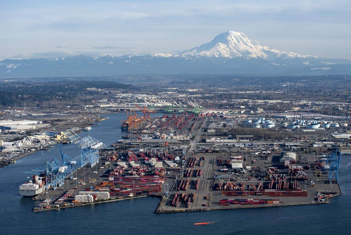 Port of Tacoma commercial waterfront